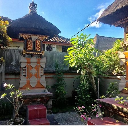 Kubu Verra Seminyak كوتا المظهر الخارجي الصورة